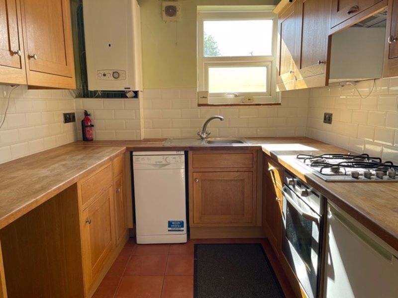 Property photo 3 of 12 Kitchen