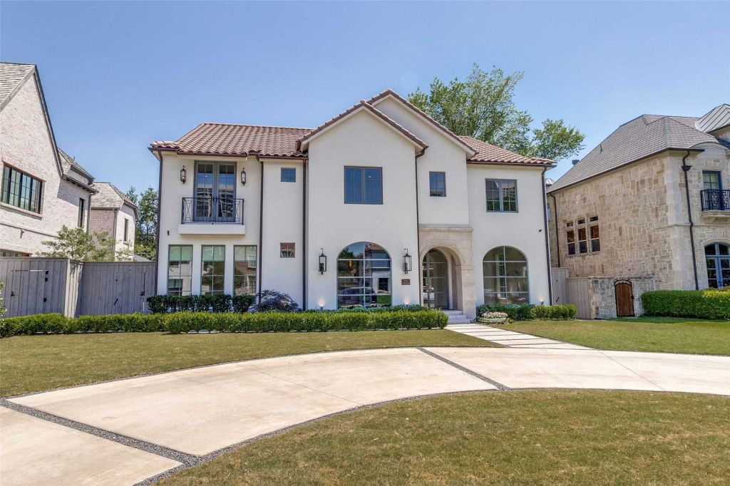 Property photo 1 of 31