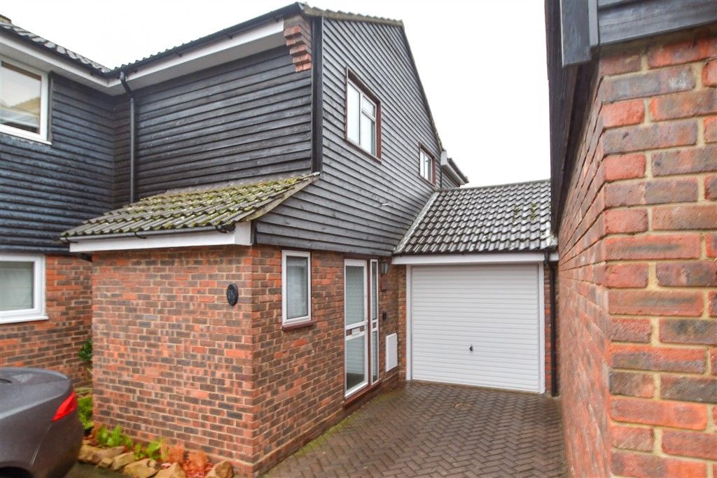 Property photo 1 of 11 External (Web)