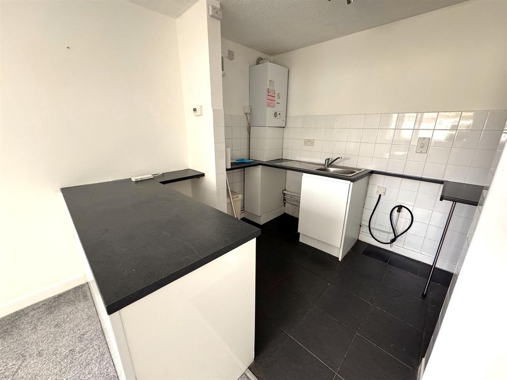 Property photo 3 of 5 Kitchen Area.Jpg