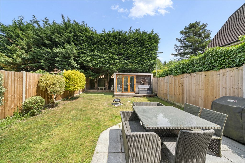 Property photo 2 of 13 Patio/ Garden