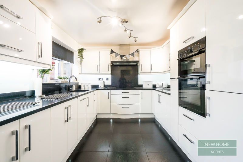 Property photo 3 of 23 Photo 9