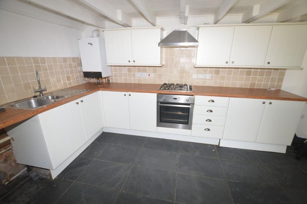 Property photo 2 of 10 Dsc_0014 (Medium).Jpg