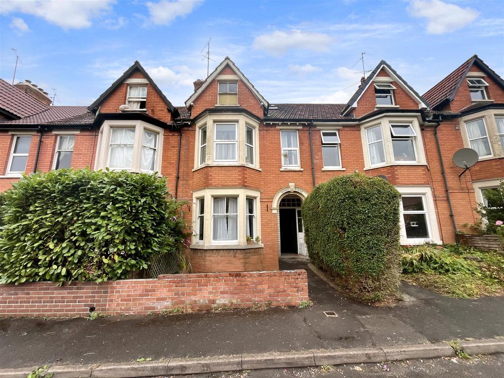 Property photo 1 of 12 82 Crofton Park - Front .Jpg