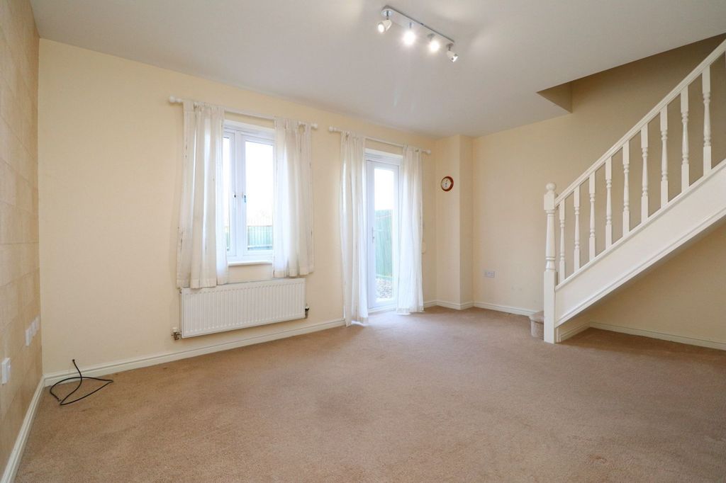 Property photo 3 of 9 Photo 12