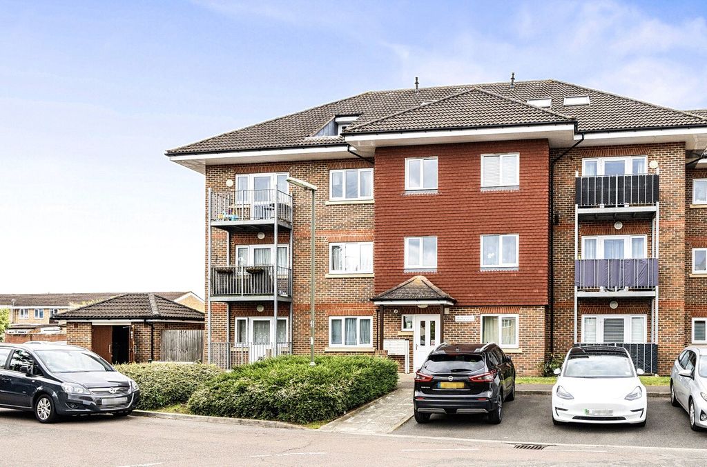 Property photo 1 of 20 1464102-2-6A0B4Df...