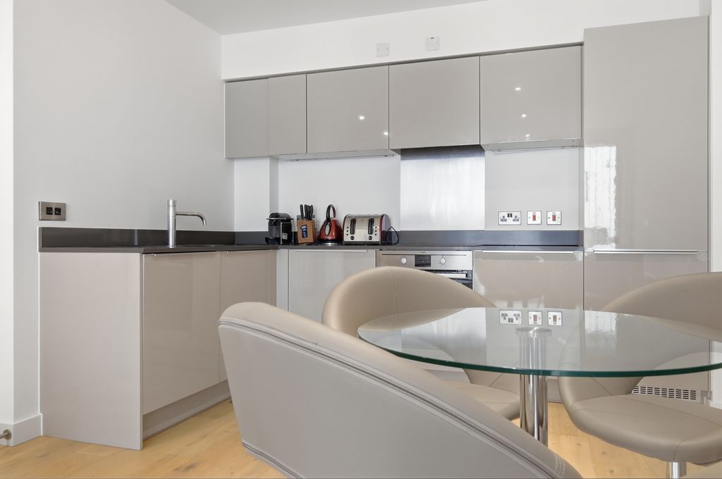 Property photo 3 of 10 011_Img_8102