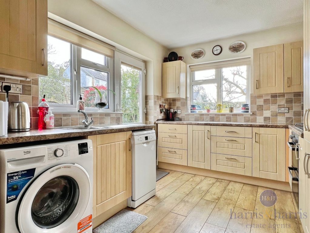 Property photo 3 of 15 Pbox-Img.Jpeg