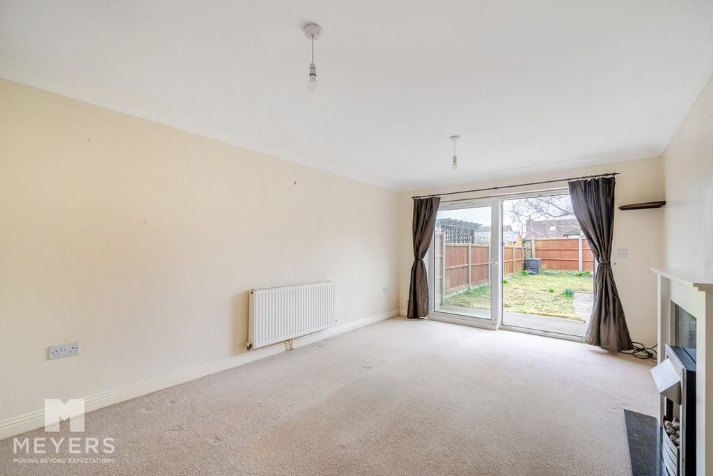 Property photo 2 of 22