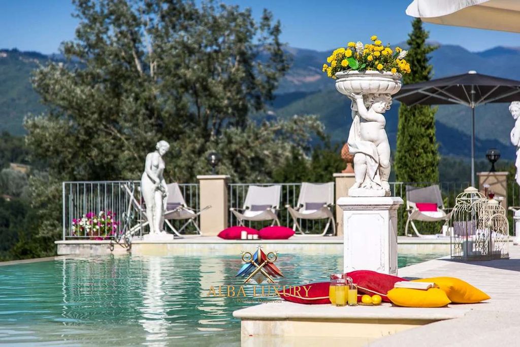 Property photo 2 of 48