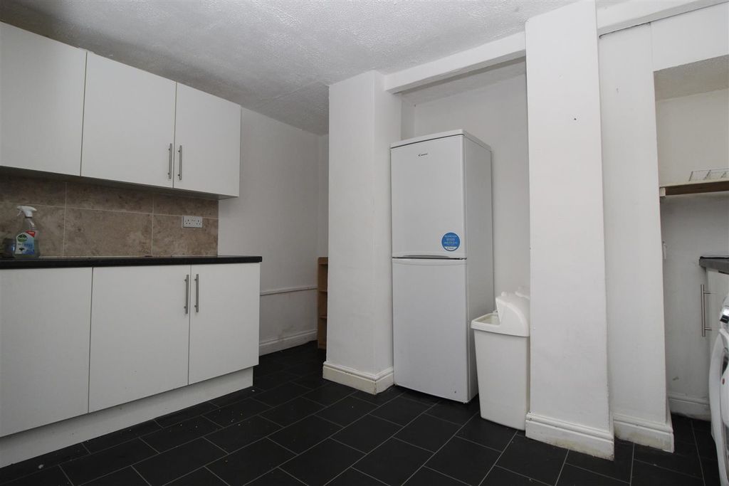 Property photo 3 of 19 6F768F20-Ac99-4315-9Cb5-4D0Aee8Ea70B_1_201_A.Jpeg