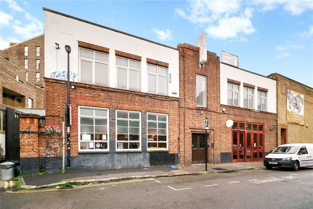 Property photo 3 of 11 Picture No. 13