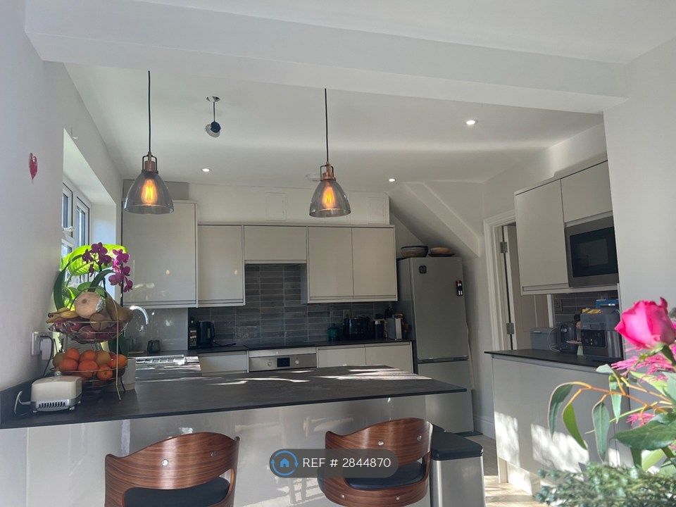 Property photo 1 of 11 Open Plan Kitchen With Island
