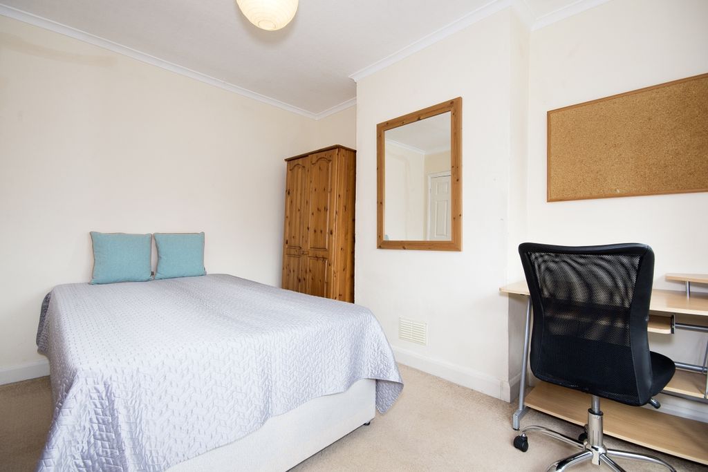 Property photo 1 of 11 Bedroom