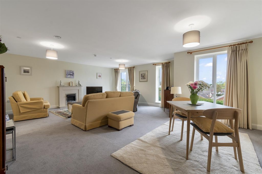 Additional image 7 of 3 bed flat for saleBroadleaf House, Birmingham Road, Sutton Coldfield B72