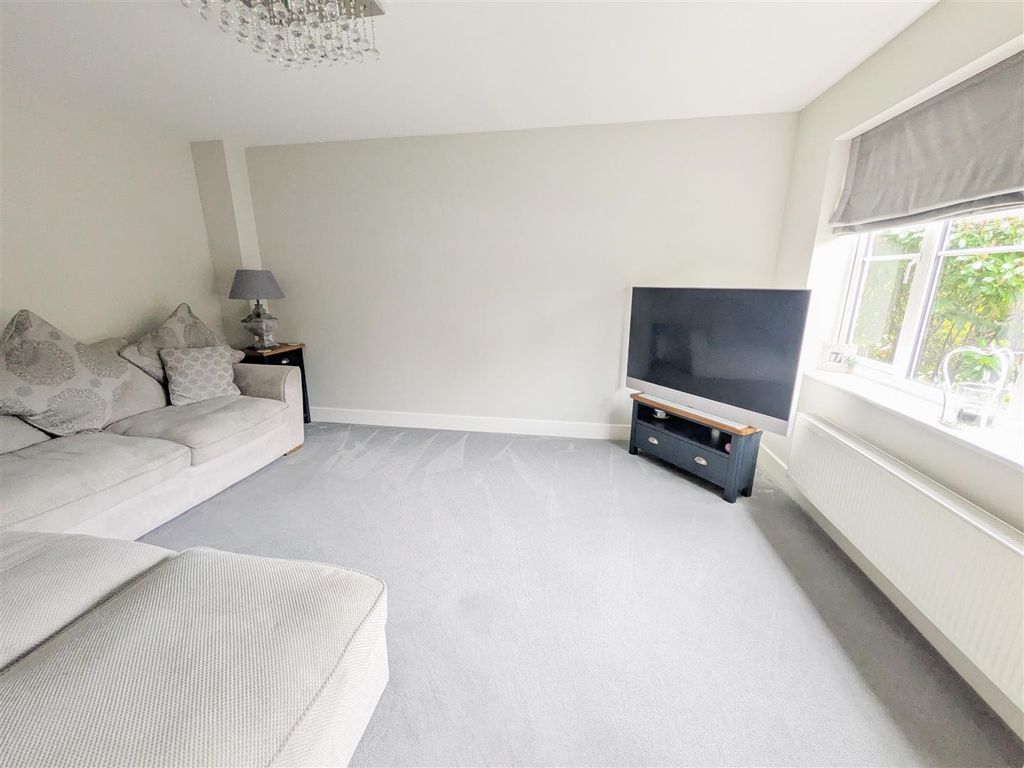 Property photo 2 of 20 10-Pxl_20260227_122506184.Jpg