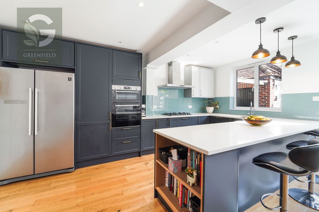 Property photo 3 of 16 Green Lanes, West Ewell, Epsom, Surrey, Kt19 9Uj