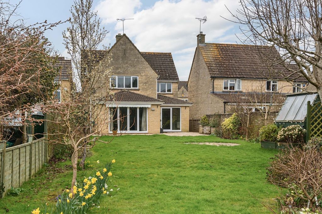 Property photo 1 of 19 1095557 (10)