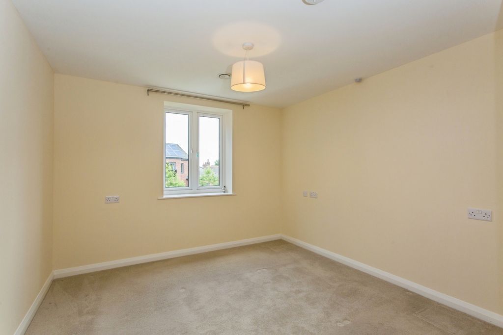 Additional image 14 of 2 bed flat for saleBurlington Gardens, Leyland PR25