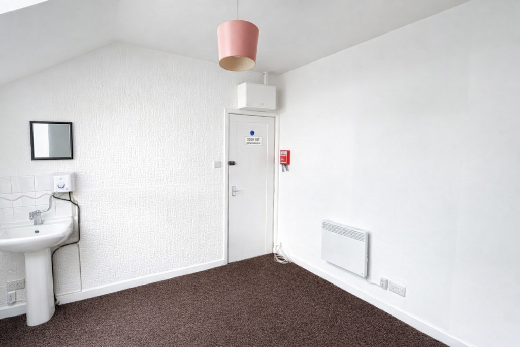 Property photo 2 of 6 Gallery