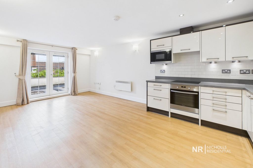 Property photo 2 of 10 Living Room