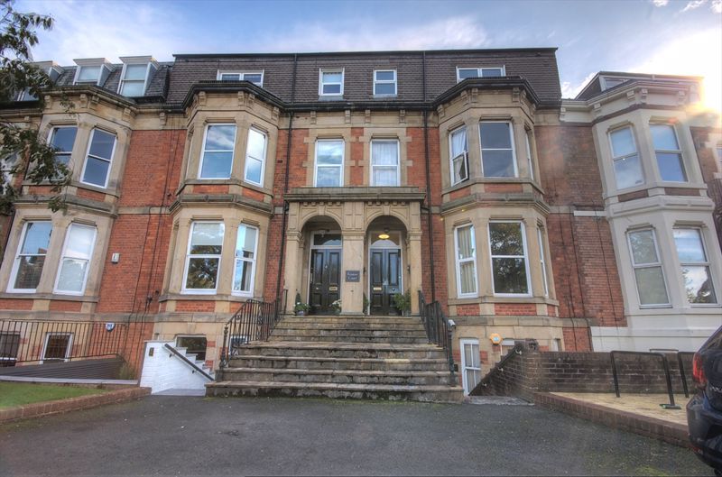 Property photo 1 of 8 Photo 5