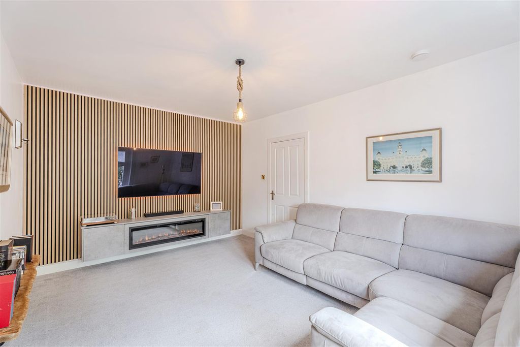 Property photo 2 of 26 7Broomside-19.Jpg