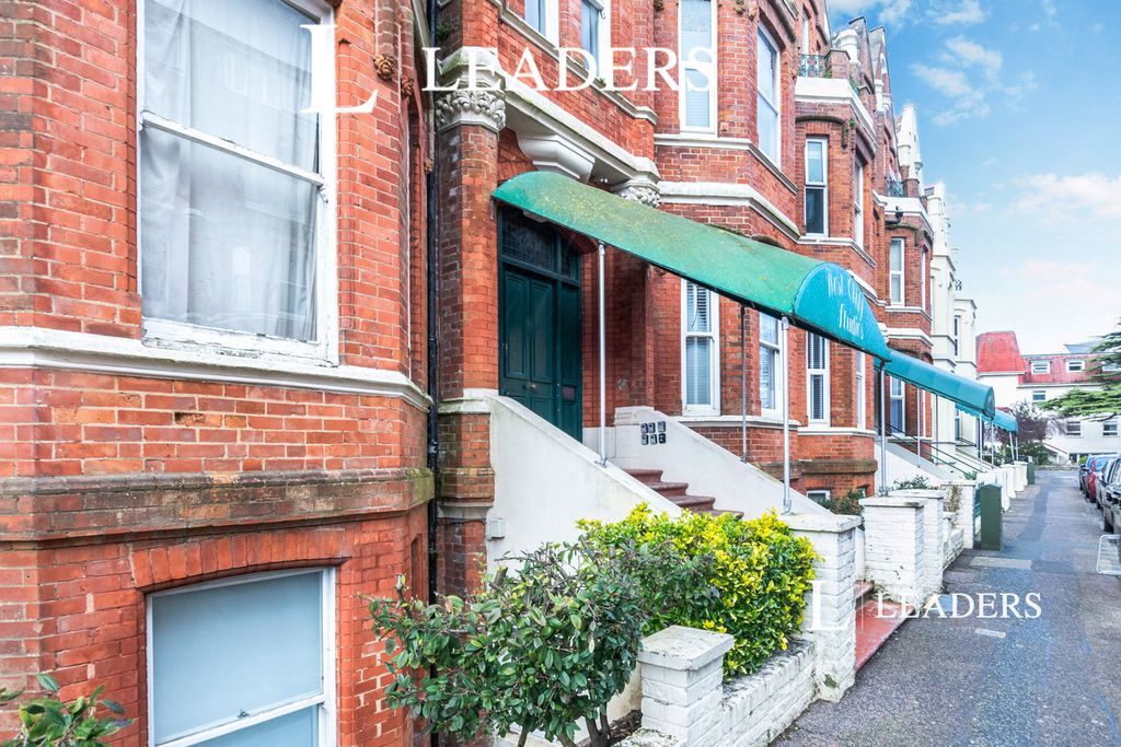Property photo 1 of 11 Pbox-Img.Jpg