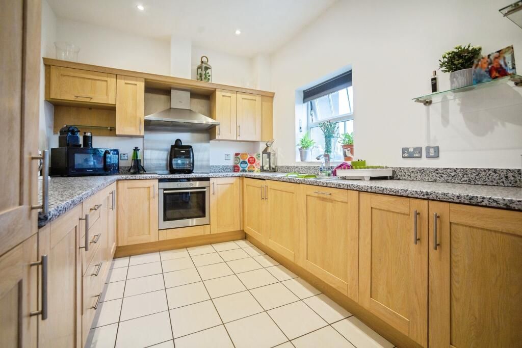 Additional image 11 of 3 bed flat for saleLiverymen Walk, Greenhithe DA9