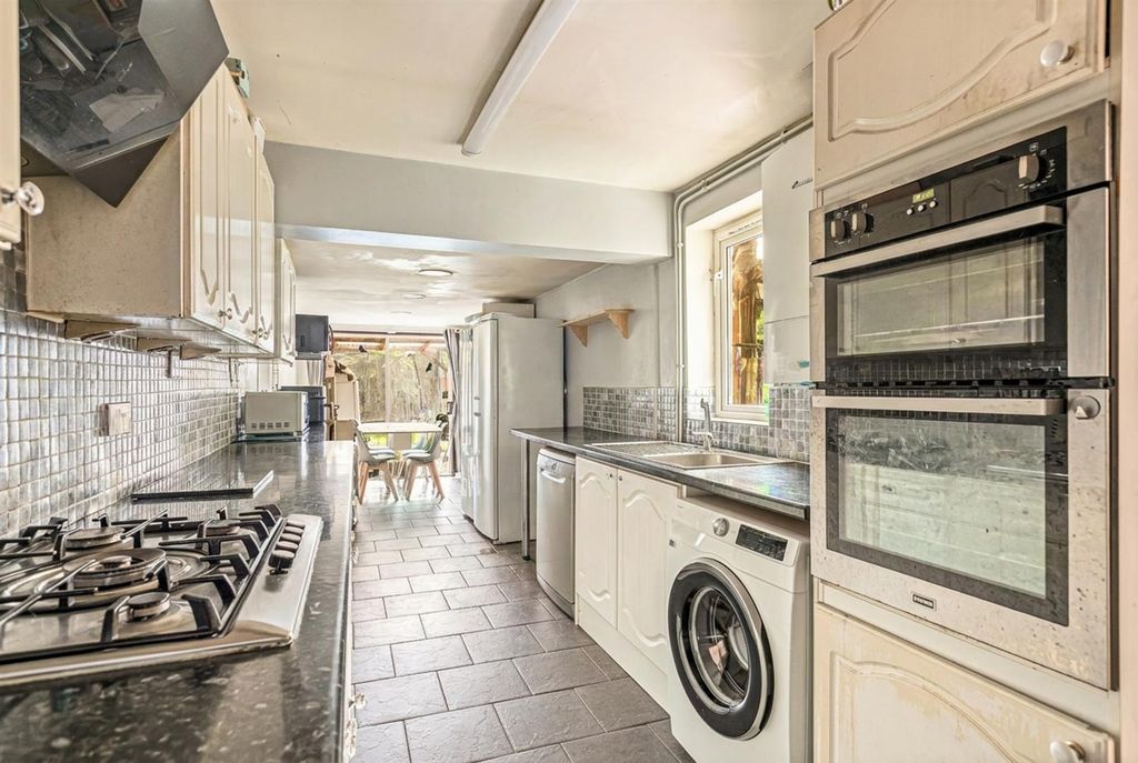 Property photo 3 of 29 Dining Kitchen