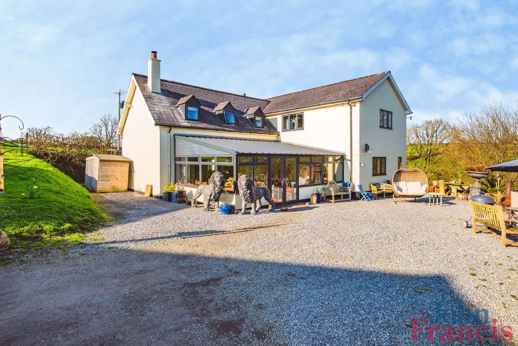 Property photo 1 of 33 Pbox-Img.Jpg