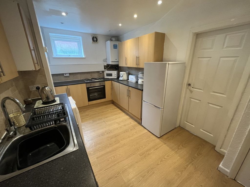 Property photo 2 of 12 Picture No. 05
