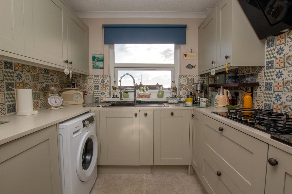 Property photo 2 of 16 Picture No. 08