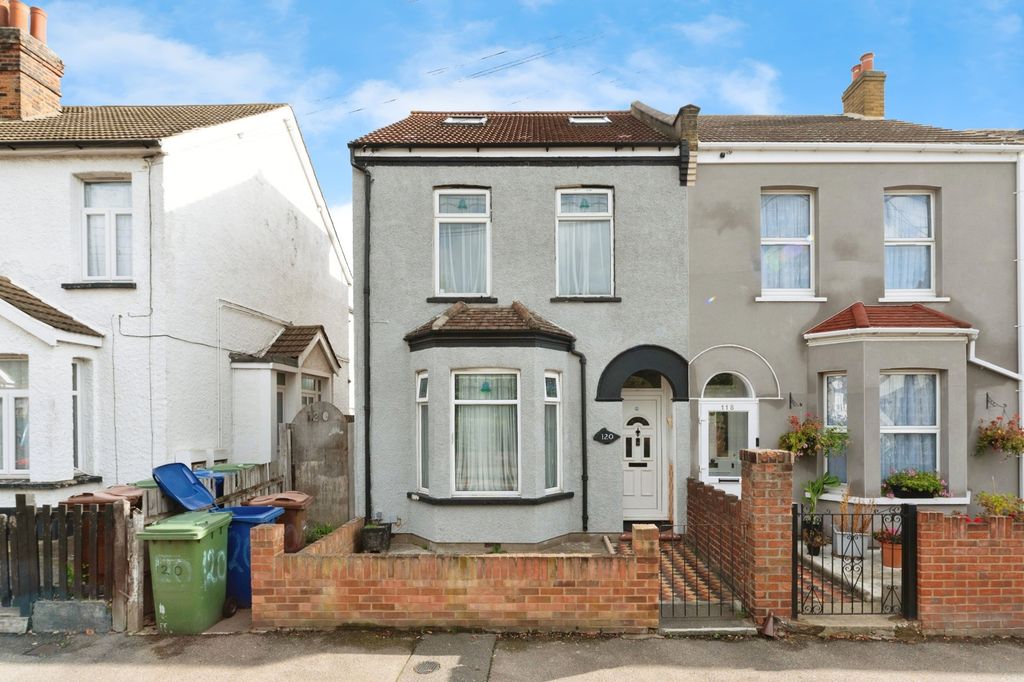 Property photo 1 of 17 Photo