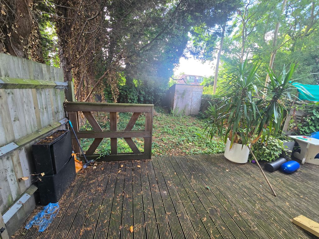 Property photo 3 of 5