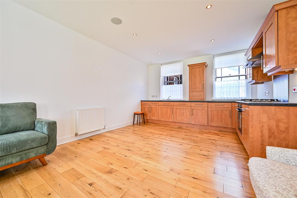 Property photo 3 of 16 3.Jpg