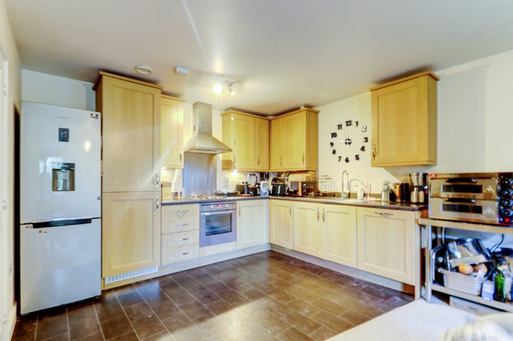 Property photo 3 of 7 Picture No. 15