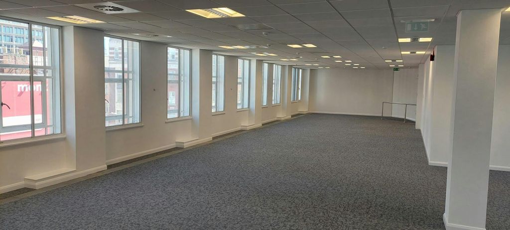 Property photo 2 of 8 20250710_153732.Jpeg