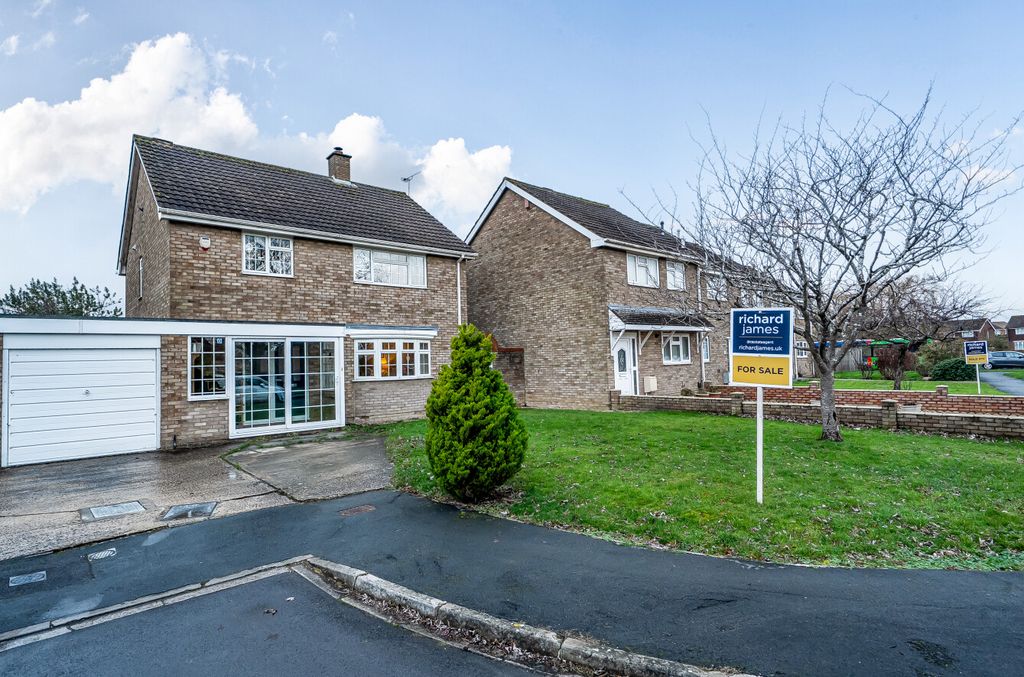 Property photo 1 of 14 1397557169612B310Ca77