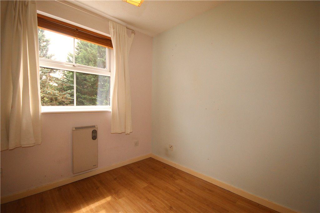 Property photo 3 of 6 Bedroom