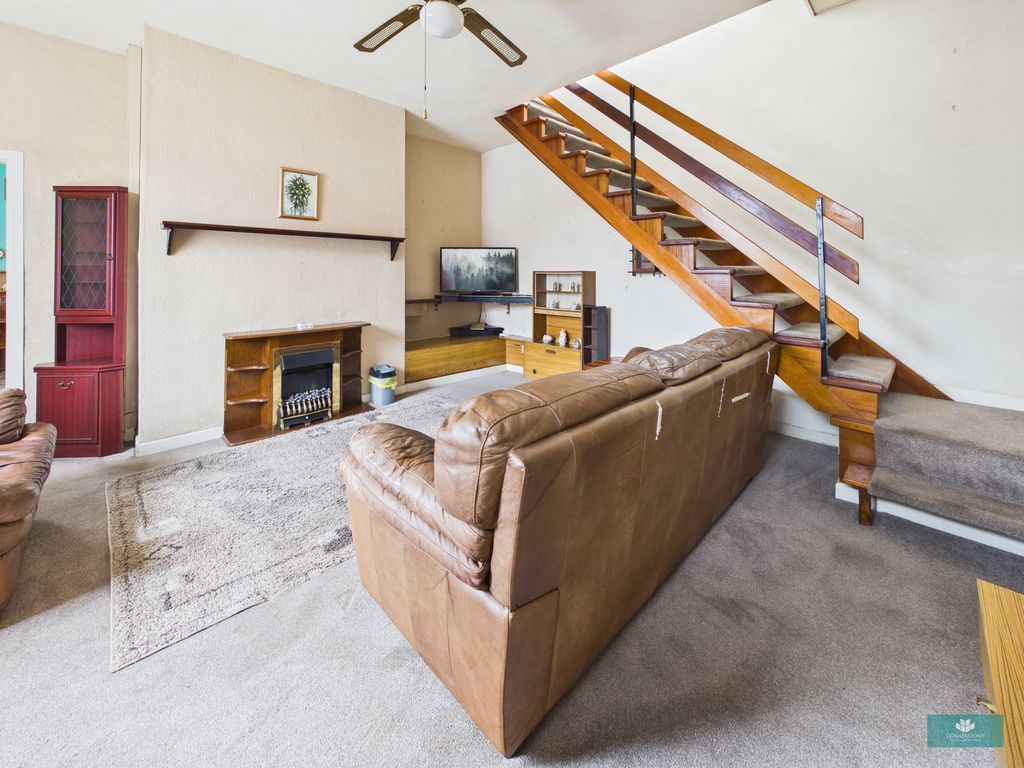 Property photo 3 of 18 Photo 10