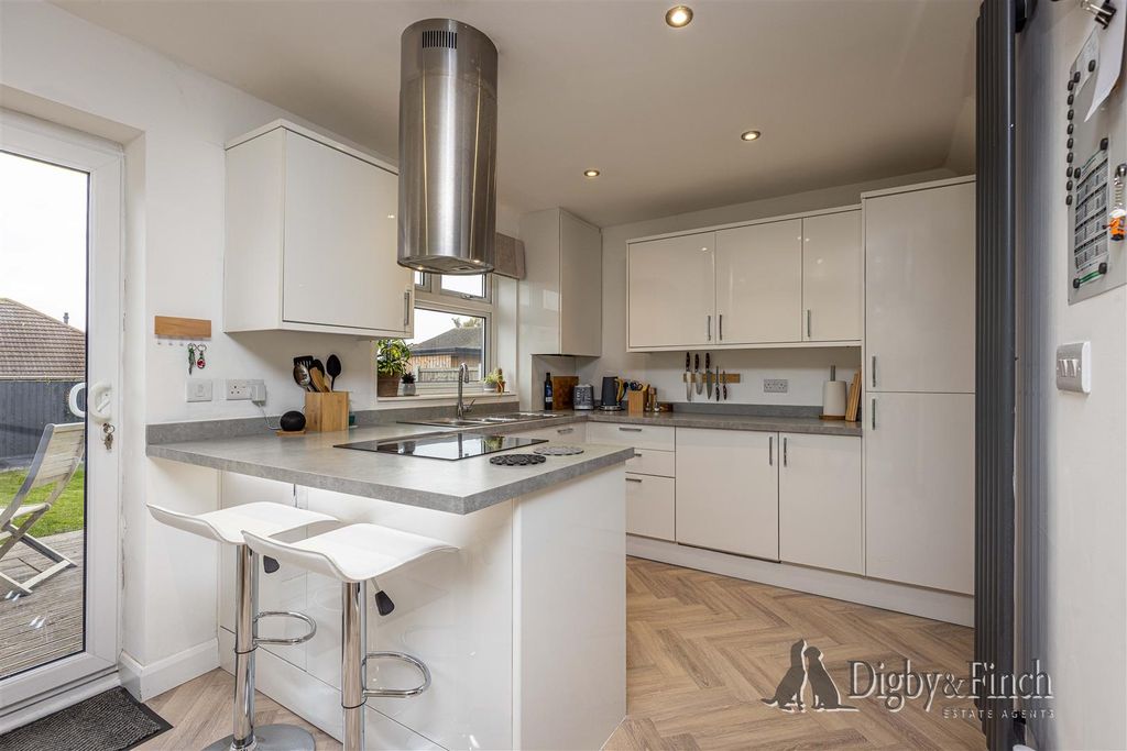 Property photo 3 of 18 2347Ba~1.Jpg