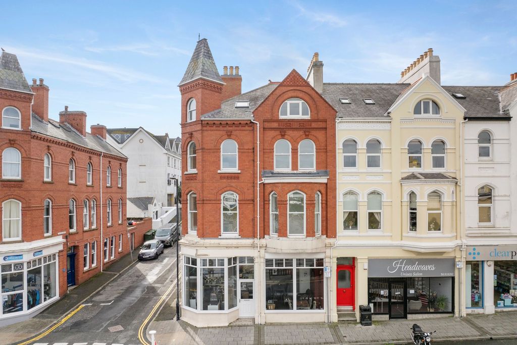 Property photo 1 of 16