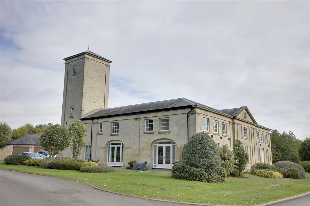 Property photo 2 of 12 Accommodation