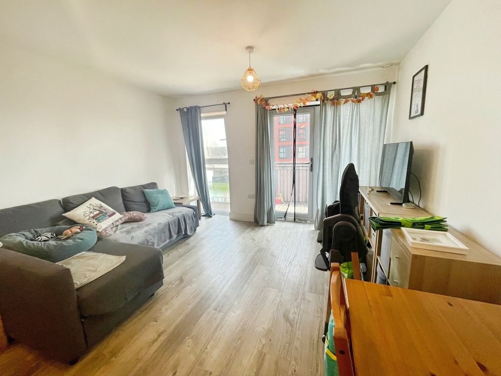 Property photo 2 of 12 Pbox-Img.Jpg