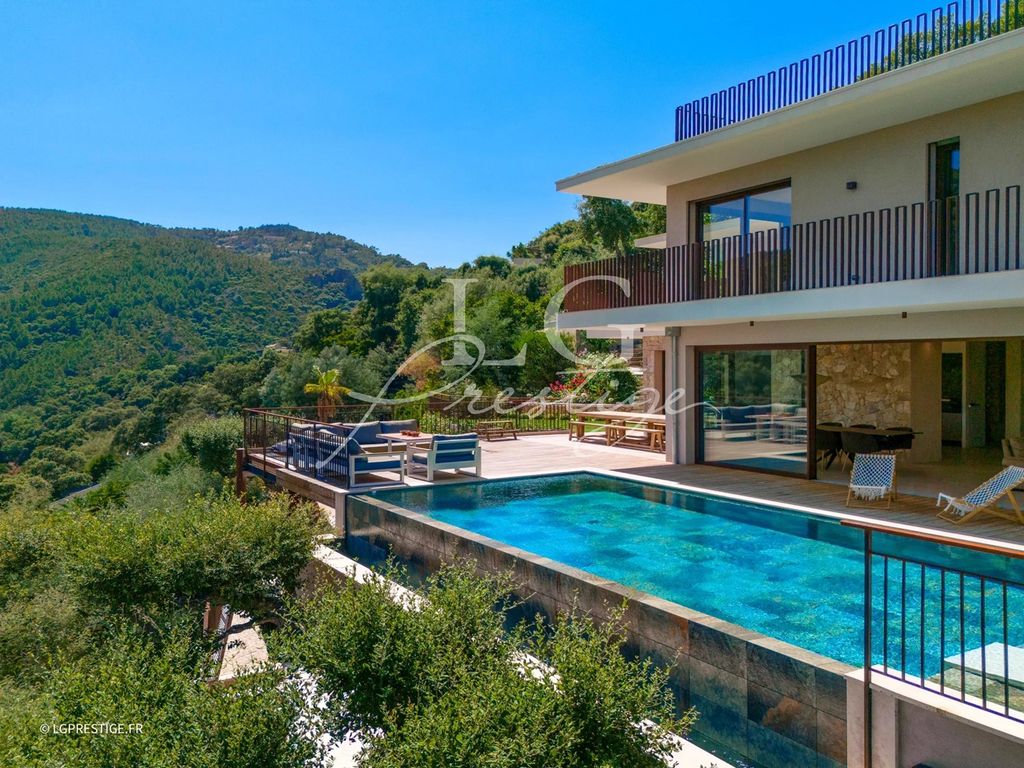 Property photo 2 of 28