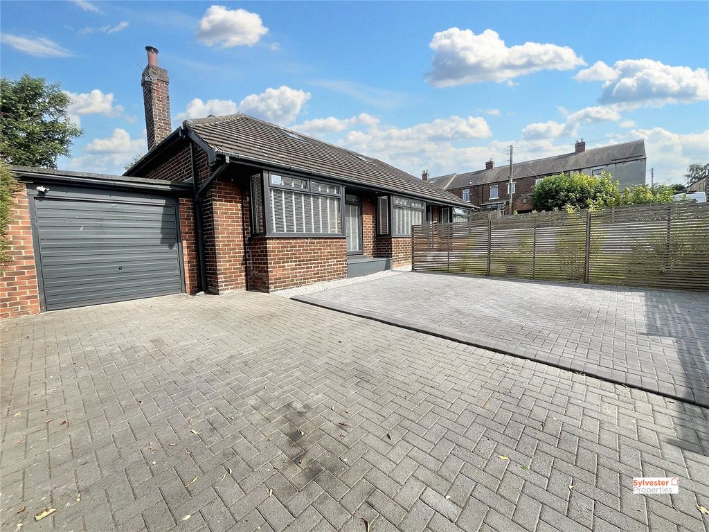 Property photo 1 of 40 Picture No. 12