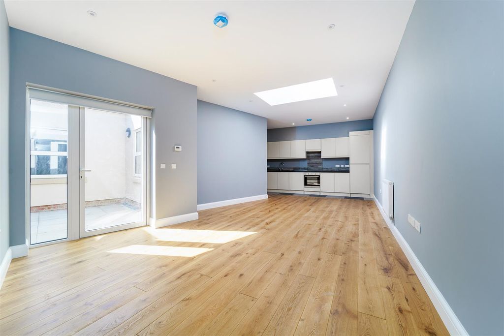 Property photo 3 of 8 Helliwell & Co.