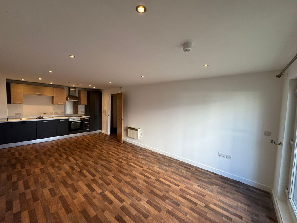 Property photo 2 of 8 Gallery