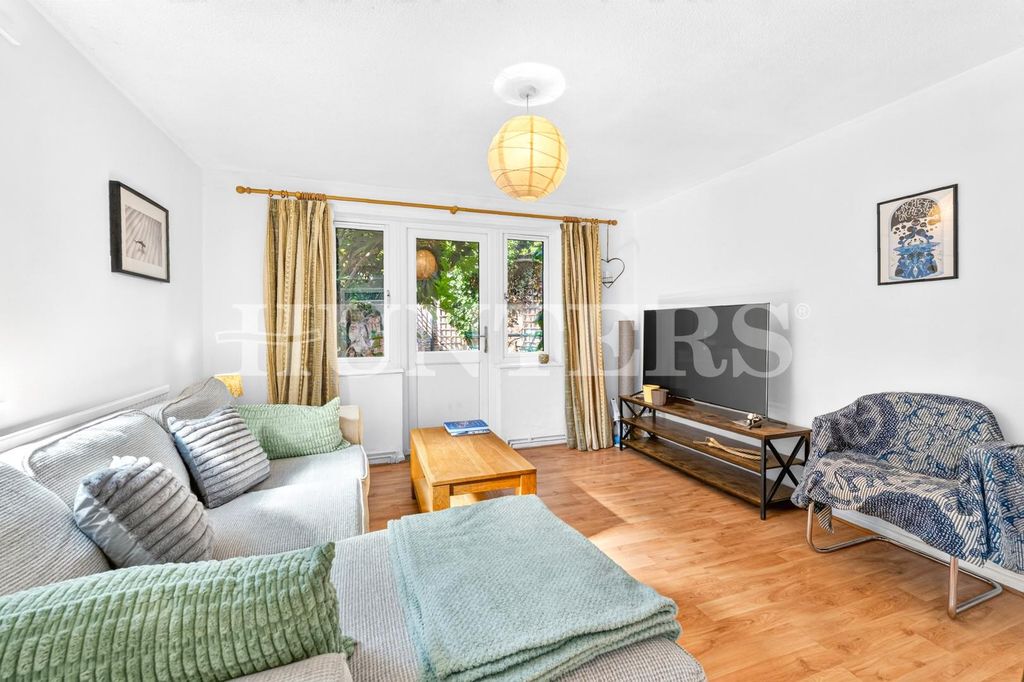 Property photo 1 of 12 Aik06228.Jpg